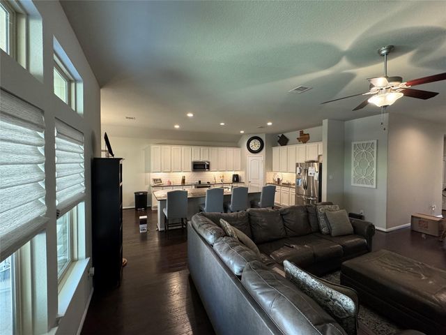 4507 Axis Trail, Conroe, TX 77303