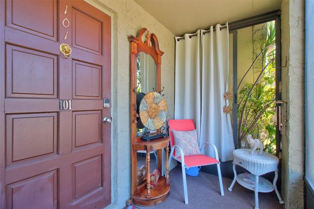1001 S BAYSHORE BOULEVARD 101, Safety Harbor, FL 34695