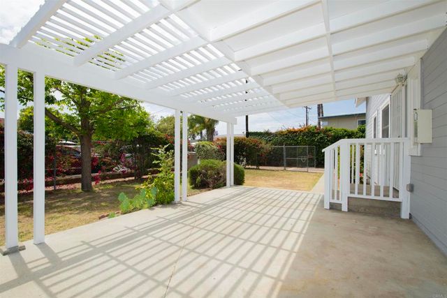 405 N Juniper Street, Escondido, CA 92025