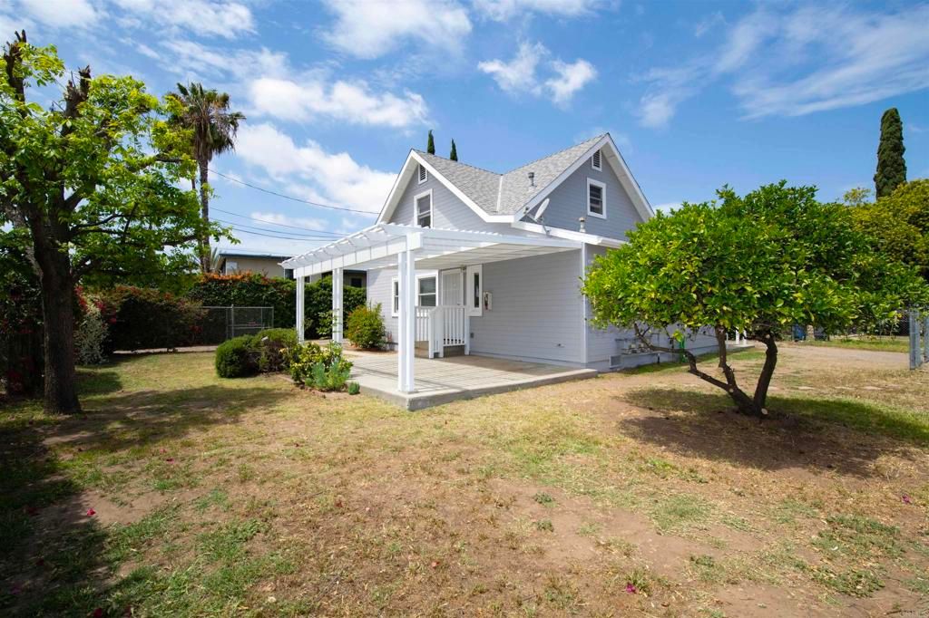 405 N Juniper Street, Escondido, CA 92025