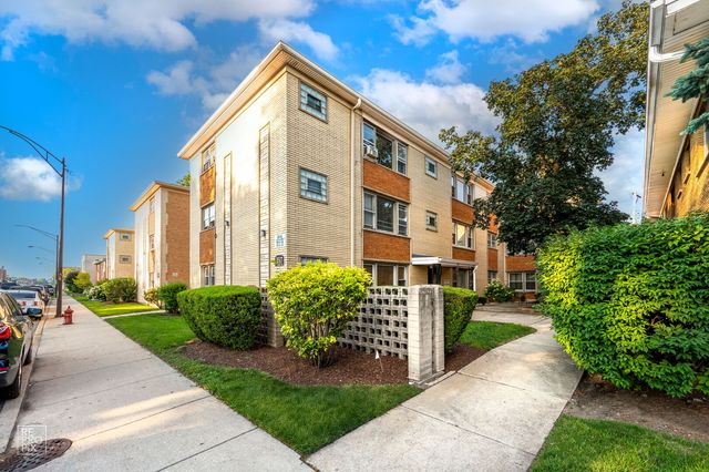 3517 S Harlem Avenue C2, Berwyn, IL 60402