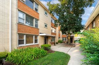 3517 S Harlem Avenue C2, Berwyn, IL 60402