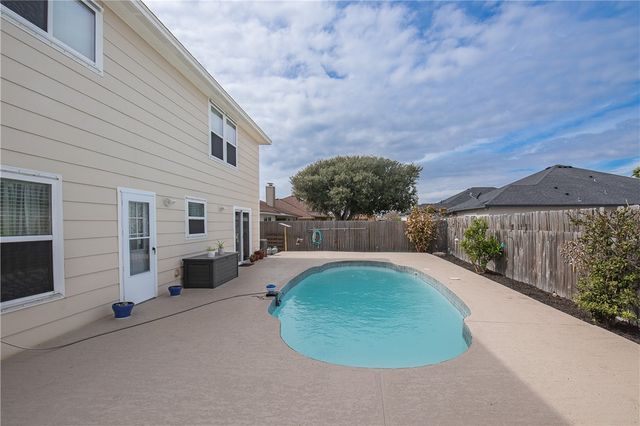 13822 Laffite Dr, Corpus Christi, TX 78418