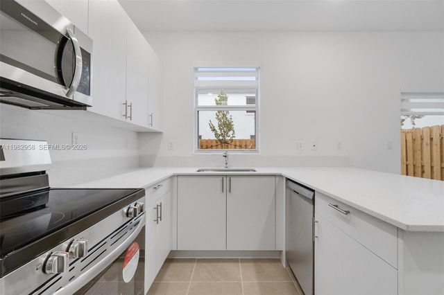 16281 SW 292nd St, Homestead, FL 33033