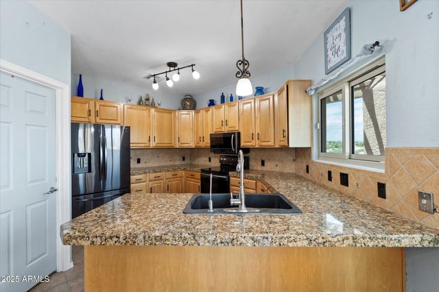 16753 E WESTBY Drive 203, Fountain Hills, AZ 85268