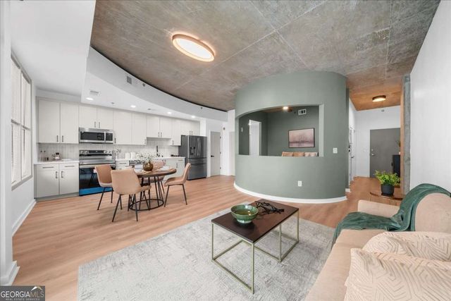 250 Pharr Road NE 704, Atlanta, GA 30305