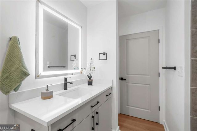 250 Pharr Road NE 704, Atlanta, GA 30305