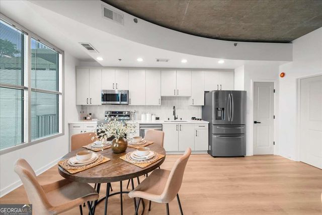 250 Pharr Road NE 704, Atlanta, GA 30305