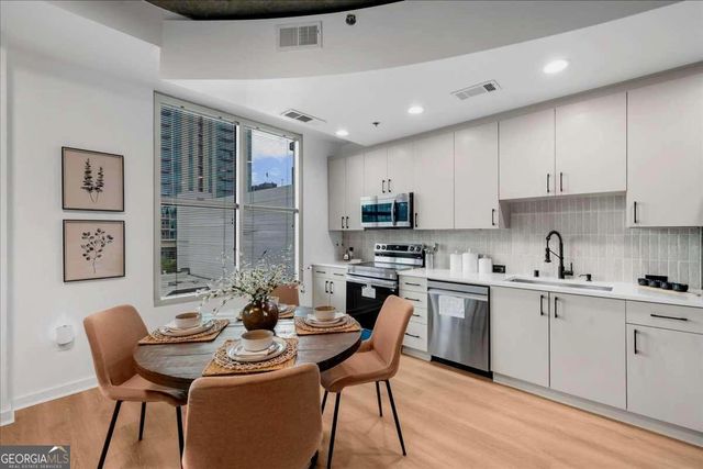 250 Pharr Road NE 704, Atlanta, GA 30305