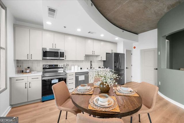 250 Pharr Road NE 704, Atlanta, GA 30305