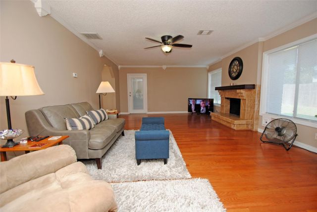 4219 Tasselwood Lane, Houston, TX 77014