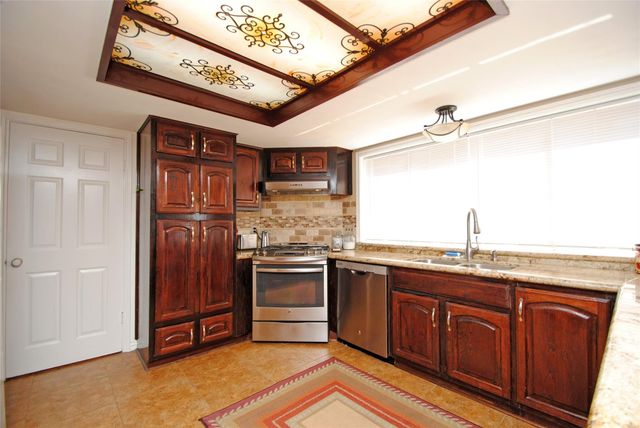 4219 Tasselwood Lane, Houston, TX 77014