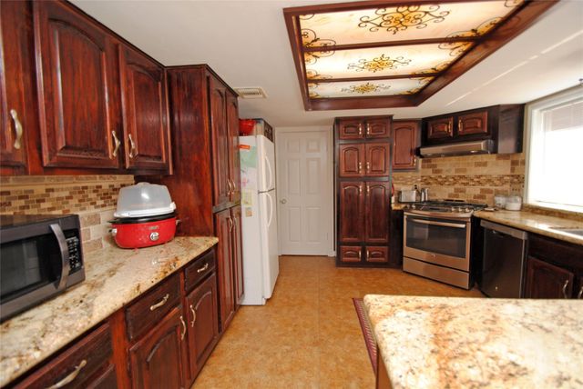 4219 Tasselwood Lane, Houston, TX 77014