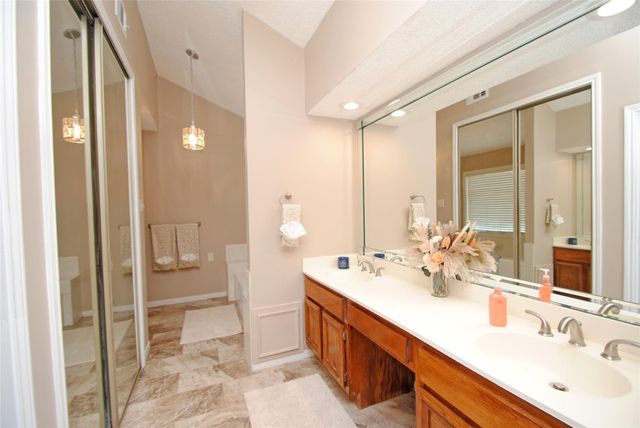 4219 Tasselwood Lane, Houston, TX 77014