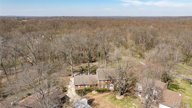 2110 Northwood Drive, Godfrey, IL 62035