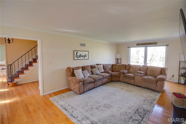 2110 Northwood Drive, Godfrey, IL 62035