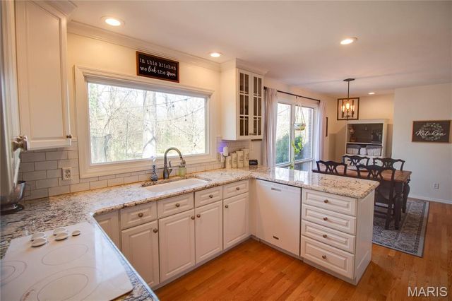 2110 Northwood Drive, Godfrey, IL 62035