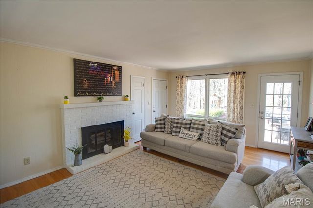 2110 Northwood Drive, Godfrey, IL 62035