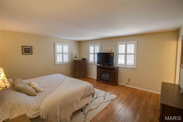 2110 Northwood Drive, Godfrey, IL 62035