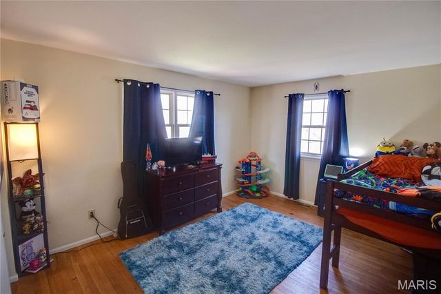 2110 Northwood Drive, Godfrey, IL 62035