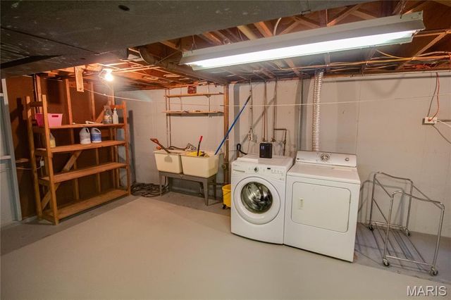 2110 Northwood Drive, Godfrey, IL 62035