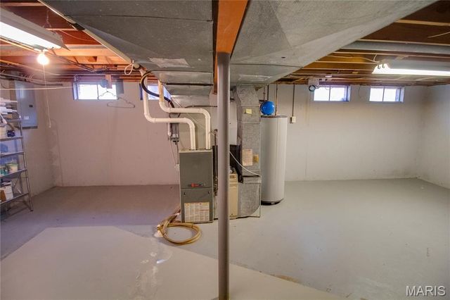 2110 Northwood Drive, Godfrey, IL 62035