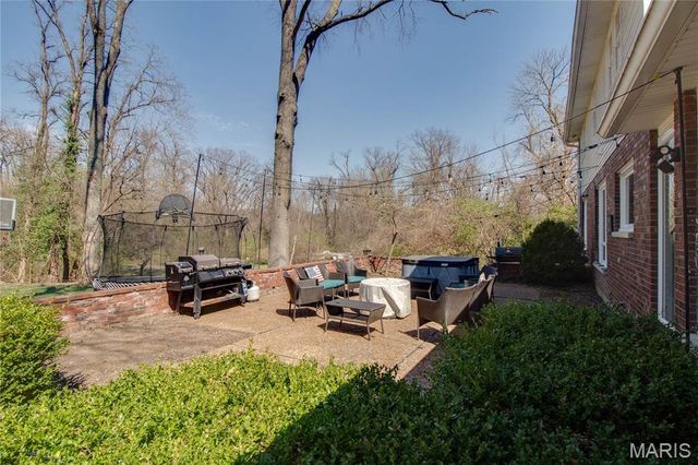 2110 Northwood Drive, Godfrey, IL 62035