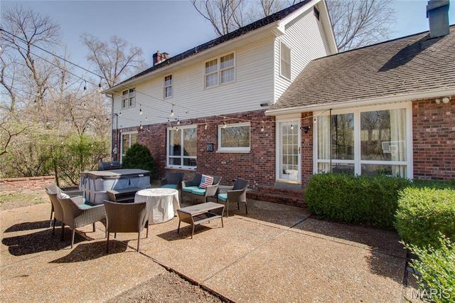 2110 Northwood Drive, Godfrey, IL 62035