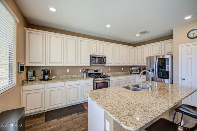 1735 W LACEWOOD Place, Phoenix, AZ 85045