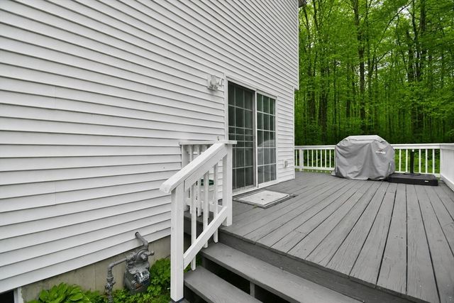 183 Jewett St, Springfield, MA 01129