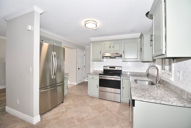 183 Jewett St, Springfield, MA 01129