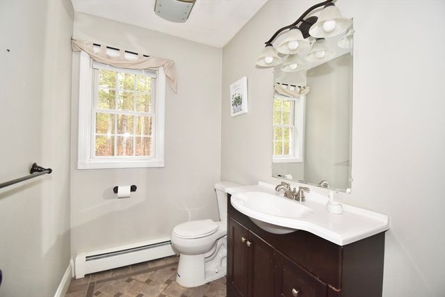 183 Jewett St, Springfield, MA 01129