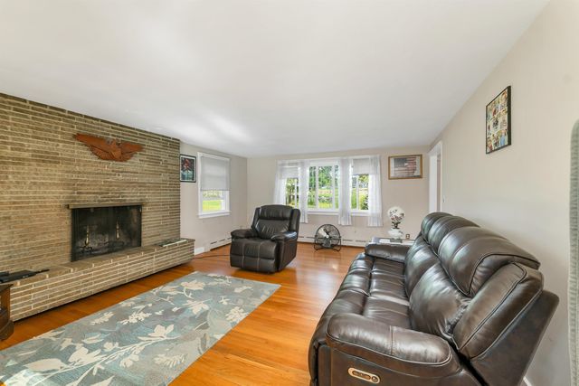 176 White Oaks Road, Laconia, NH 03246