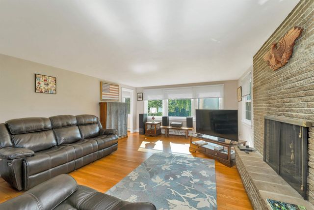 176 White Oaks Road, Laconia, NH 03246