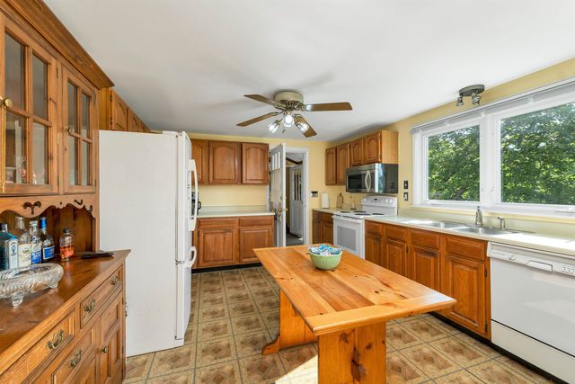 176 White Oaks Road, Laconia, NH 03246