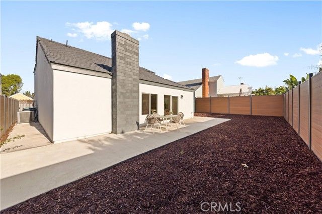 39 Cape Cod, Irvine, CA 92620