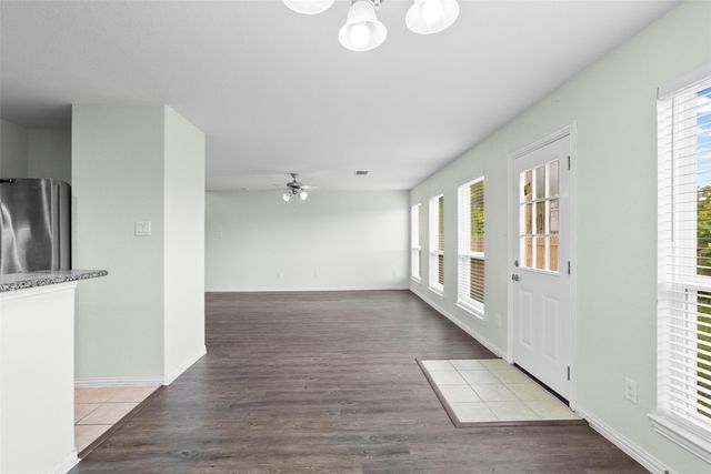 2213 Ivy Wall Drive, Conroe, TX 77301