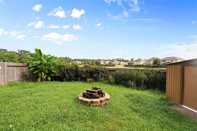 2213 Ivy Wall Drive, Conroe, TX 77301
