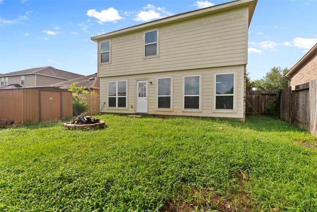 2213 Ivy Wall Drive, Conroe, TX 77301