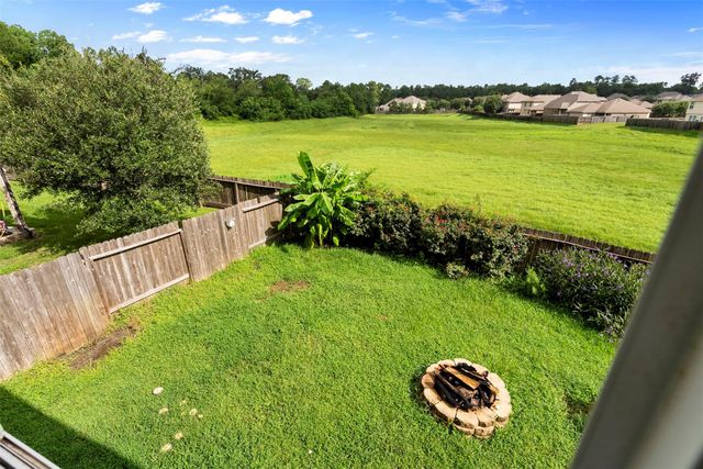 2213 Ivy Wall Drive, Conroe, TX 77301