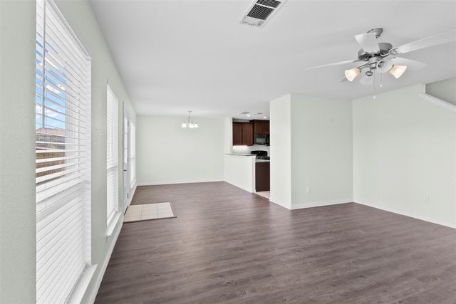 2213 Ivy Wall Drive, Conroe, TX 77301