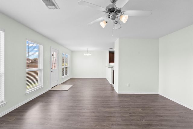 2213 Ivy Wall Drive, Conroe, TX 77301