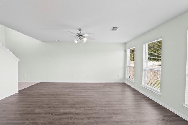 2213 Ivy Wall Drive, Conroe, TX 77301