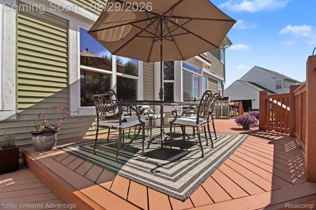 26393 Creekside Drive, Lyon Charter Township, MI 48165