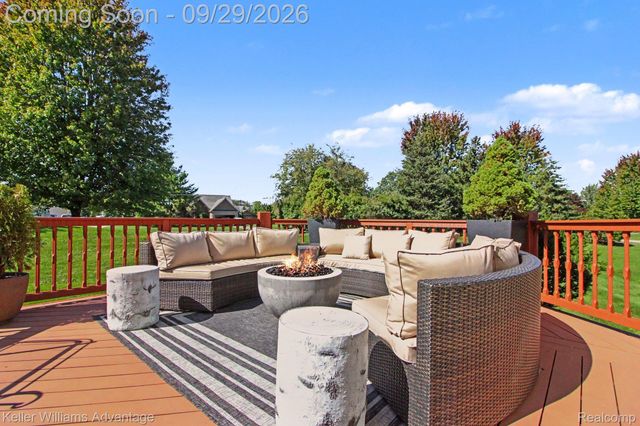 26393 Creekside Drive, Lyon Charter Township, MI 48165