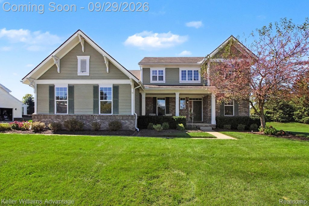 26393 Creekside Drive, Lyon Charter Township, MI 48165