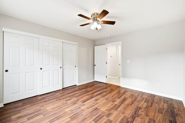 8624 W Wing Dr, Elk Grove, CA 95758