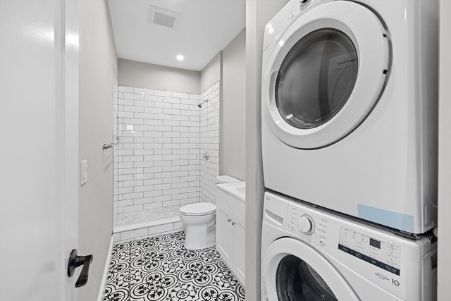 921-923 E Broadway 1, Boston, MA 02127