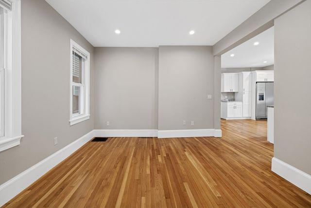 921-923 E Broadway 1, Boston, MA 02127