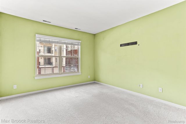 3086 CAMDEN Drive, Troy, MI 48084